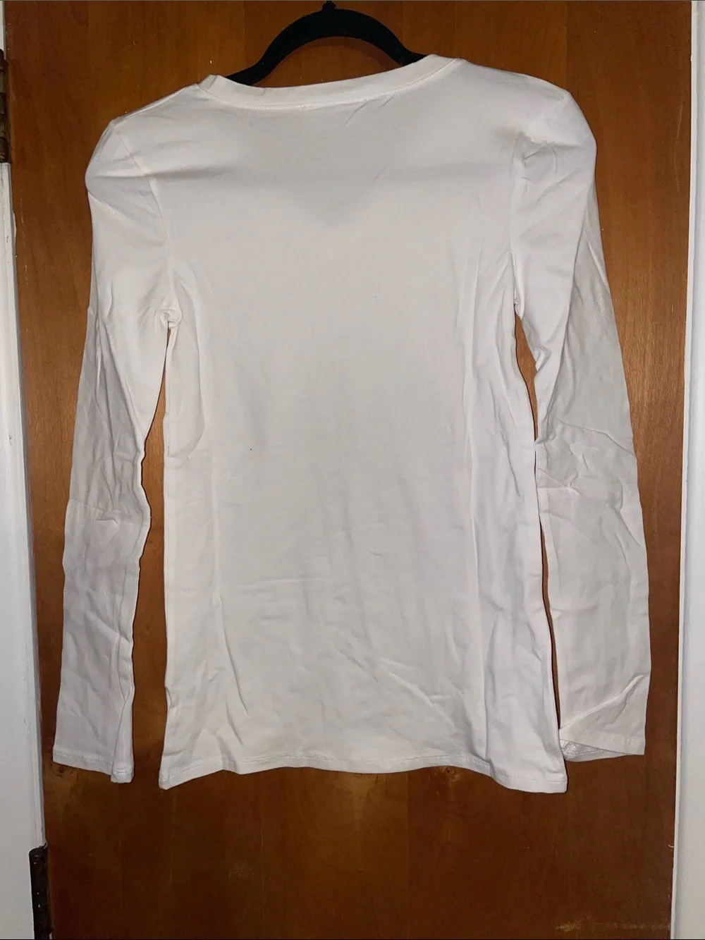 Zenana Outfitters White V-Neck Long Sleeve Tee - Picture 2 of 2